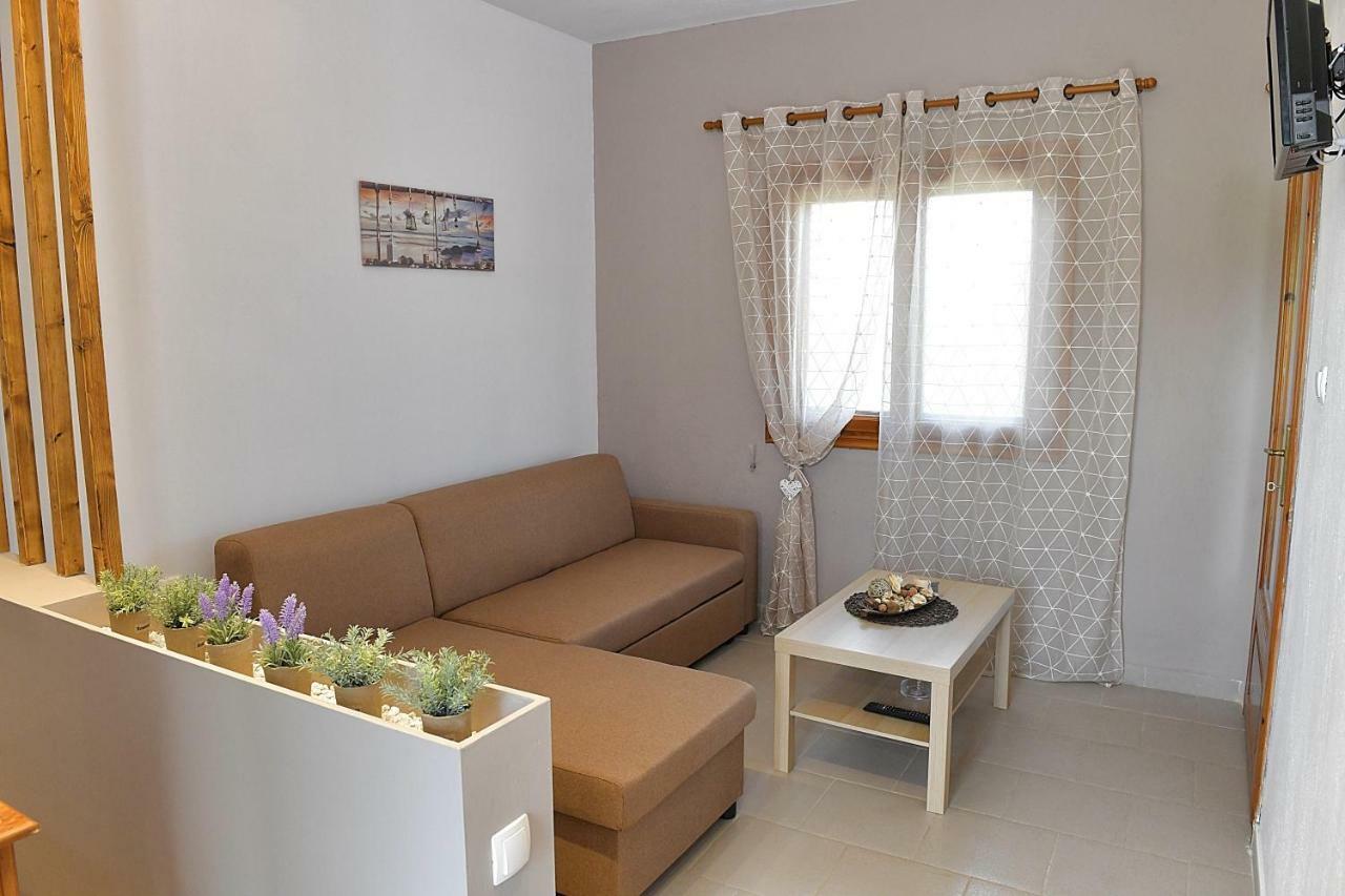 פסאקודיה Elaionas Apt. מראה חיצוני תמונה